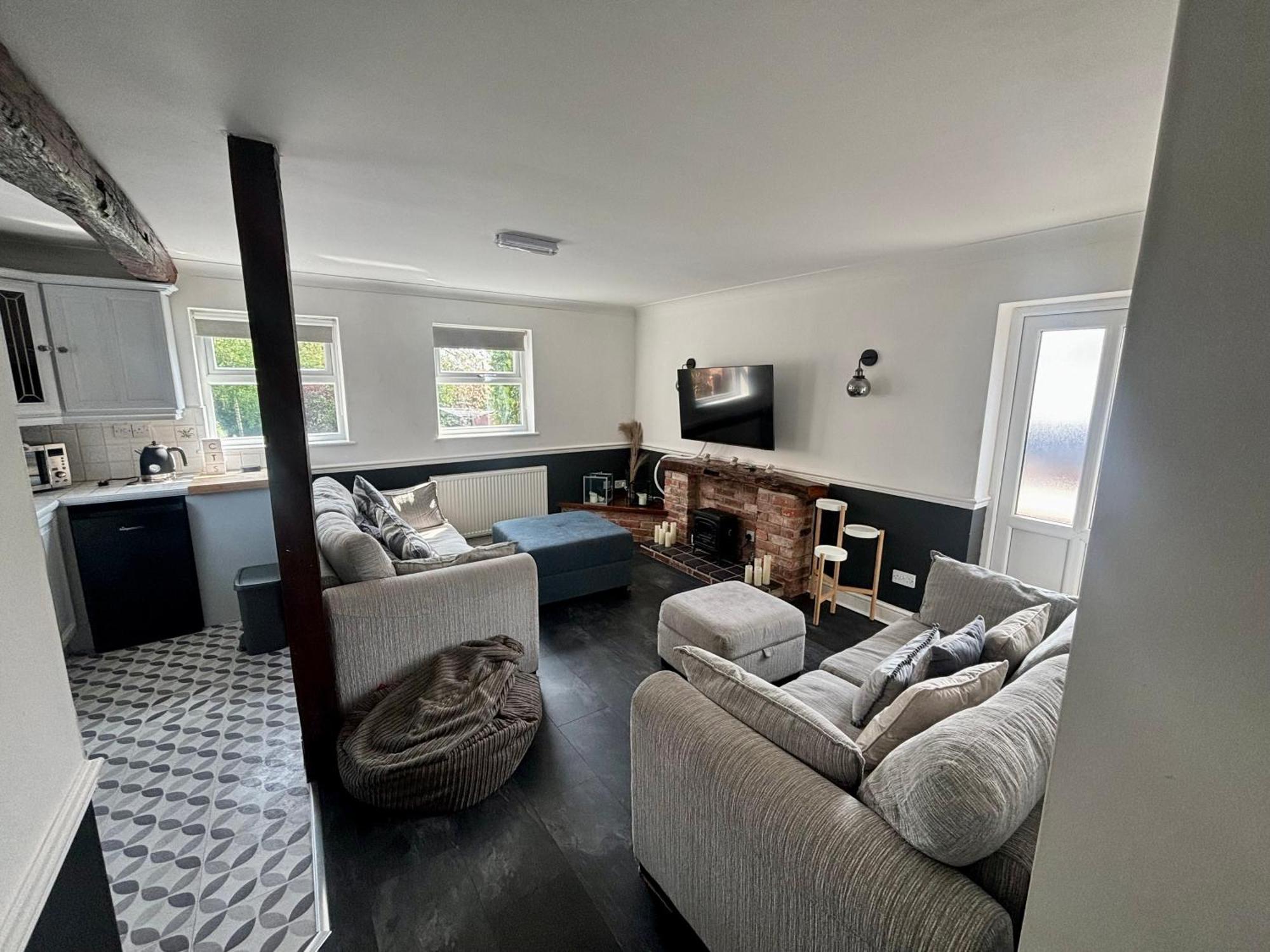 The Garden Suite Denby Village المظهر الخارجي الصورة